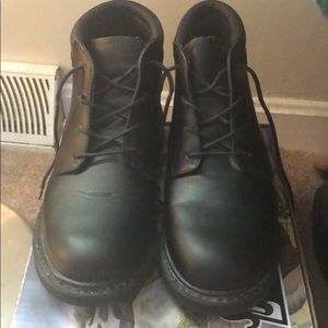 Men’s Rocky Boots only wore once, black ,size 9W.